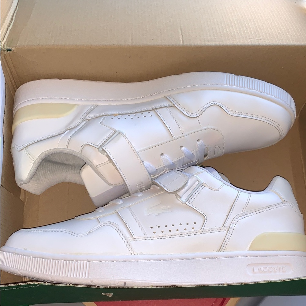 🐾 Lacoste White and Cream Sneakers 11.5 M
